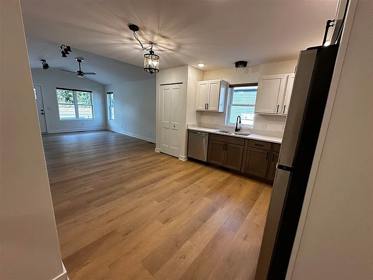 530 State St #530B — Photo 12