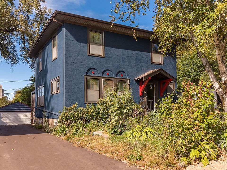 1st image of 285 Queen Ave N