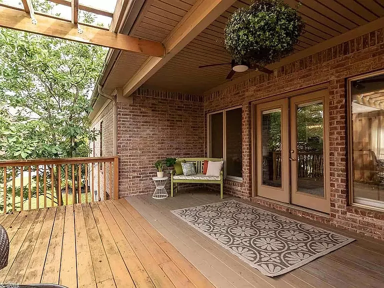 20 Bristol Ct — Photo 36