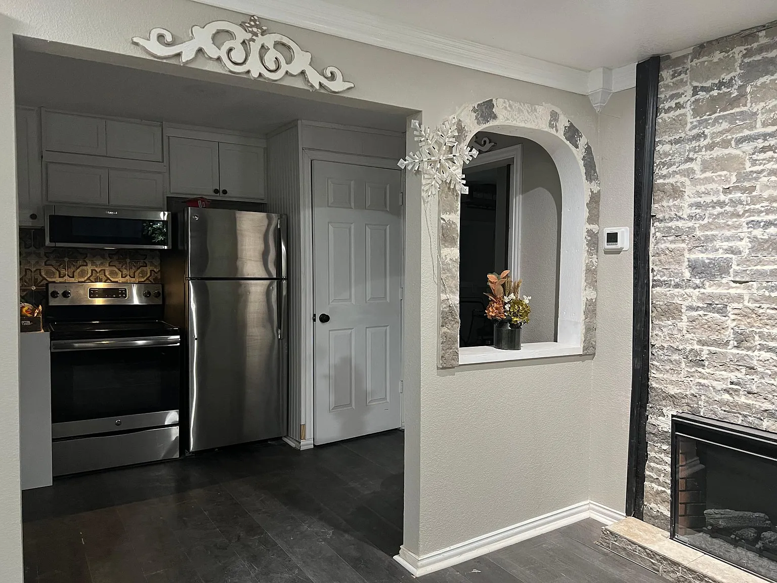 2 bed, 630 sqft, $1,900 — Photo 4