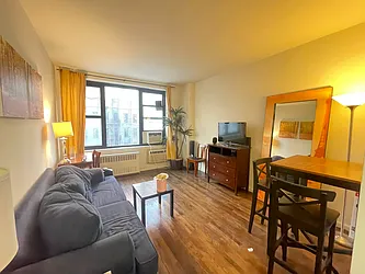 Rented by Best Apartments North Inc