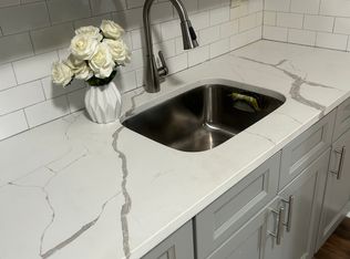 558 Fairview Ave #2R, Ridgewood, NY 11385