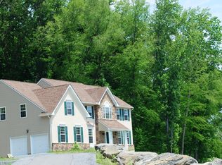 1 Shawnee Vly, East Stroudsburg, PA 18302