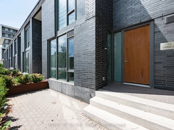 118 Varna Dr #101, Toronto, ON M6A 2L9