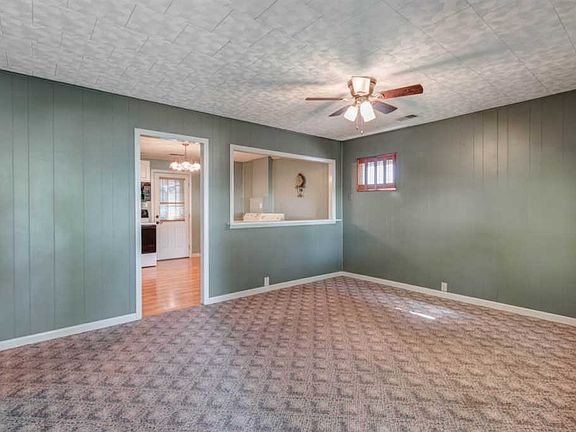 4th image of 5313 Warren Dr