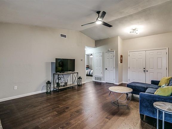 4th image of 3514 Brook Glen Dr