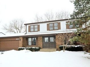 805 Red Bridge Rd, Lake Zurich, IL 60047