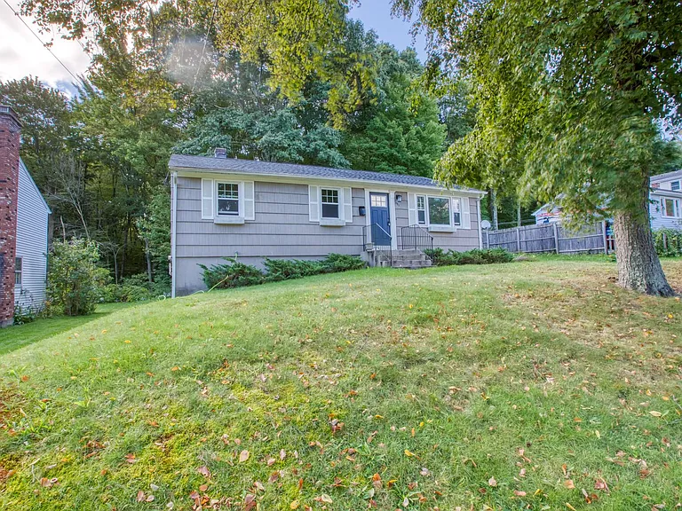 171 Newell Ave — Photo 6