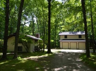 81 Broad St, Hollis, NH 03049