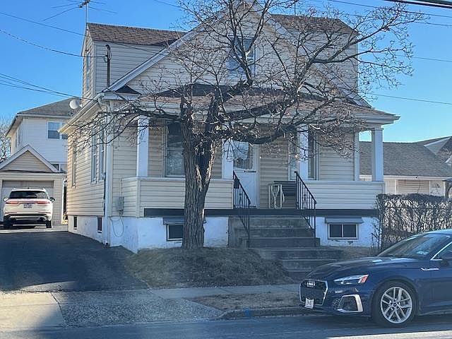 1st image of 6 3rd Avenue