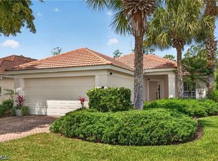 10082 Oakhurst Way, Fort Myers, FL 33913