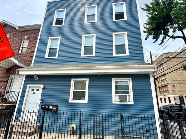 87 Oakland Ave APT 2, Jersey City, NJ 07306
