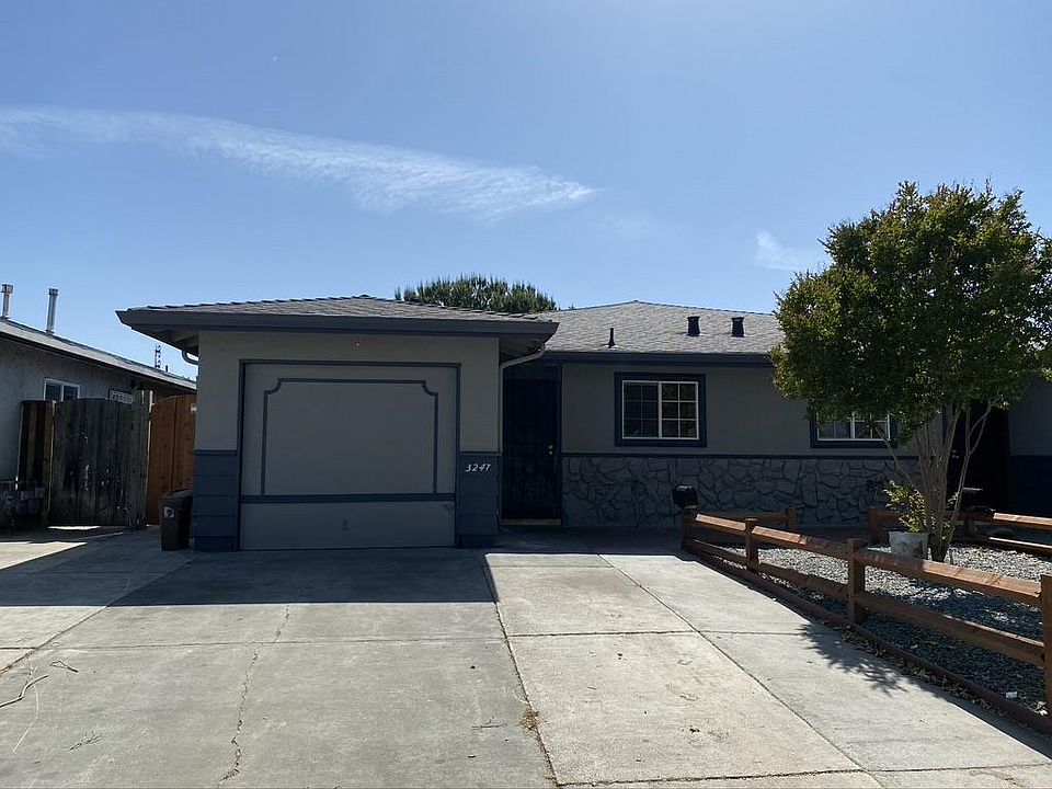 1st image of 3247 Locke Dr