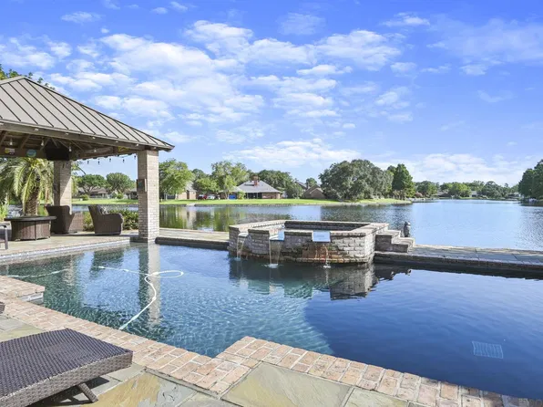 12327 Lake Sherwood Ave S, Baton Rouge, LA 70816