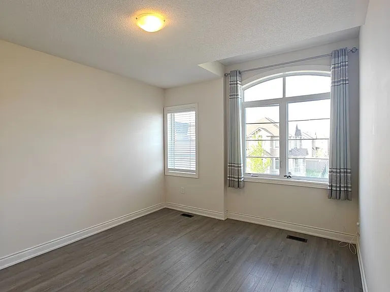 1538 Devine Point — Photo 16