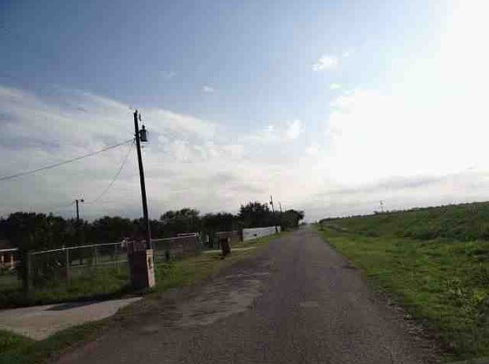 2nd image of 1204 Balli Rd