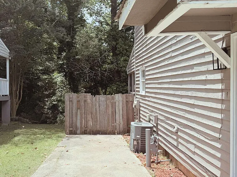 4360 Barrington Pl — Photo 10