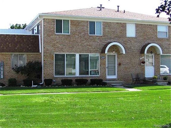 5th image of 37629 Garden Ct #101
