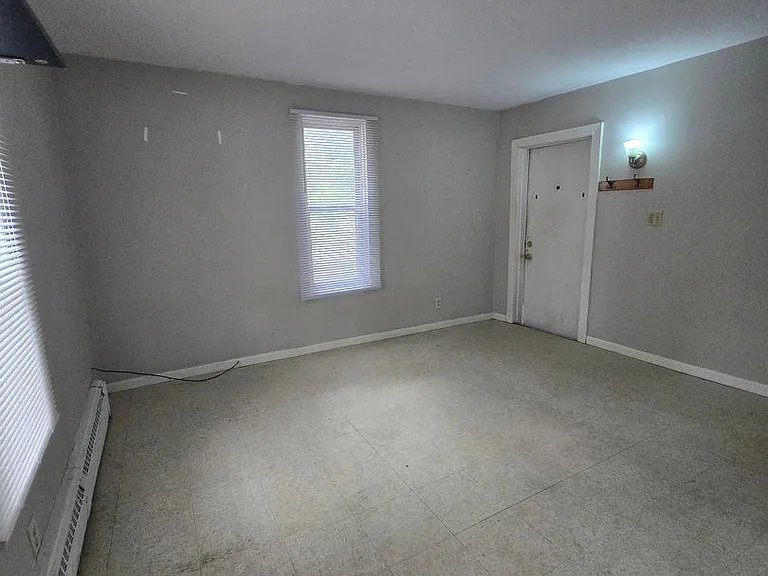 815 9th Ave SE #1 — Photo 4