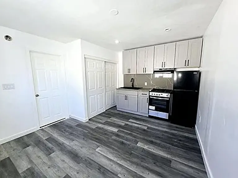 13003 Liggett St — Photo 7