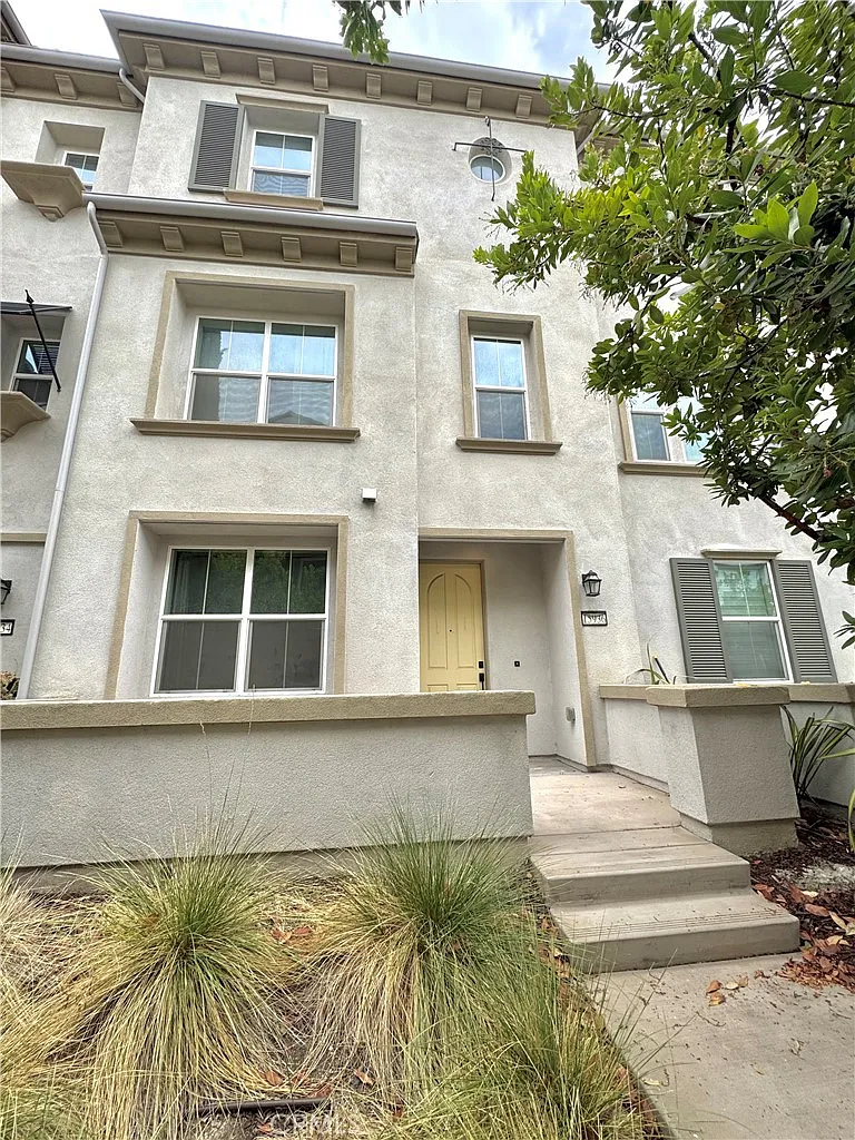 4 bed, 1848 sqft, $4,000 — Photo 4
