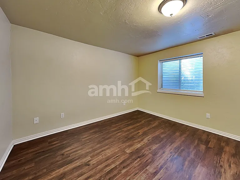 1188 W 1420 N — Photo 18