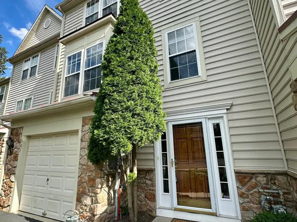 301 Devon Ct, North Wales, PA 19454