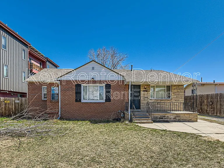 1540 N Zenobia St — Photo 1