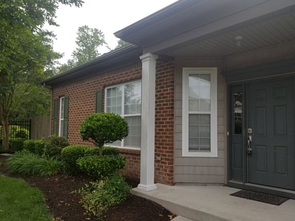 2nd image of 3933 Cromwell Park Dr