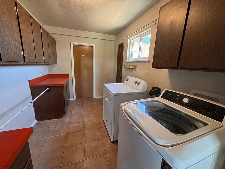 10211 Blume St NE — Photo 8