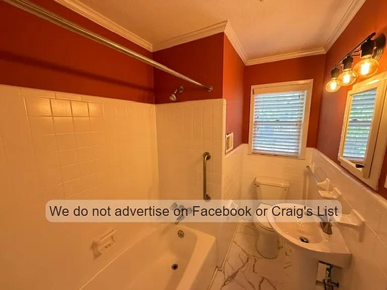 218 Woodrow St — Photo 10