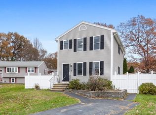 85 Bayberry Dr, Lowell, MA 01852