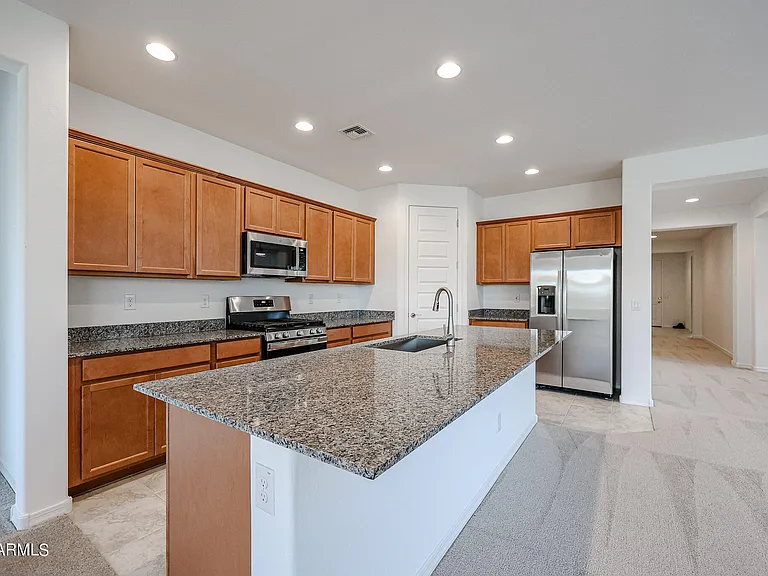 8752 W Medlock Dr — Photo 3