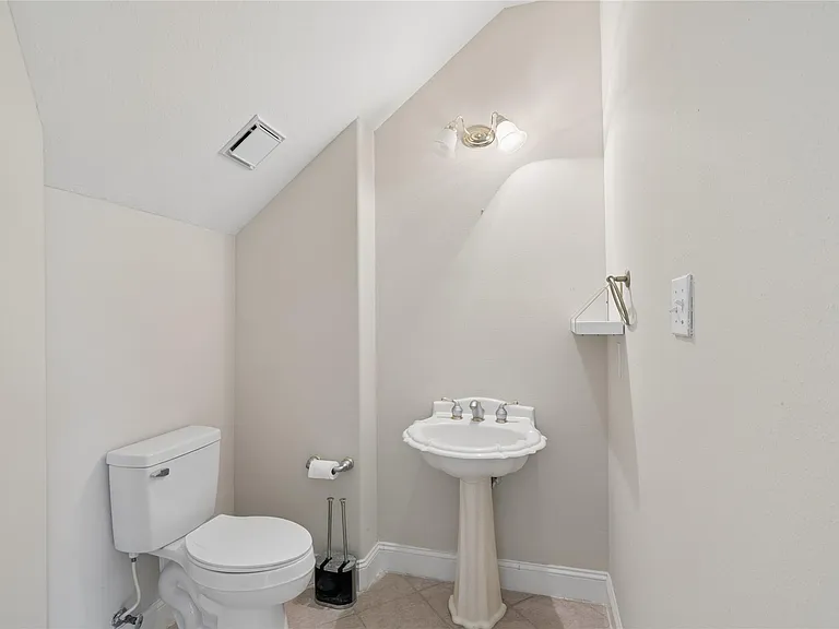 6414 Pinewood Trace Ln — Photo 11