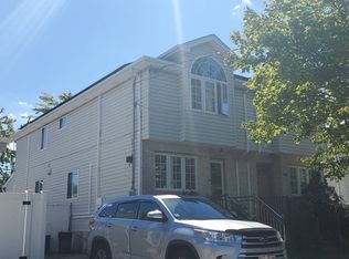 194 Bathgate St, Staten Island, NY 10312