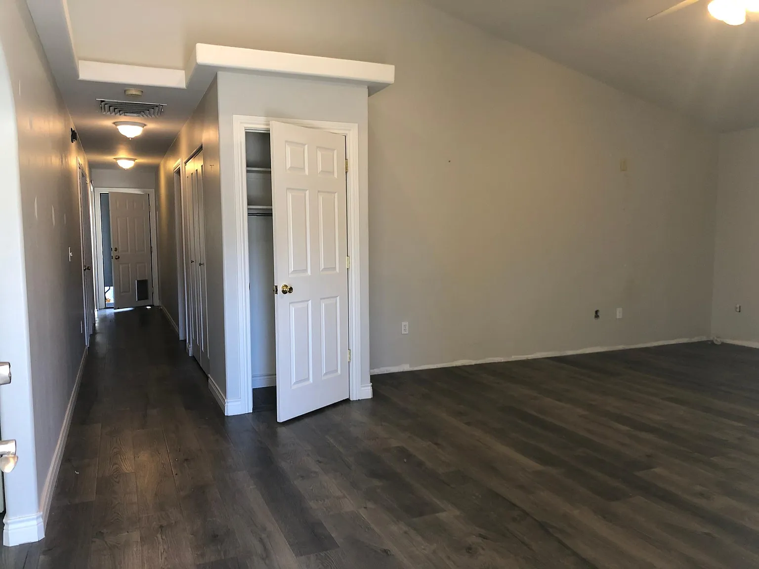 394 Evergreen Dr — Photo 2