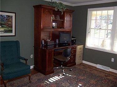 4th image of 2366 Southwood Dr