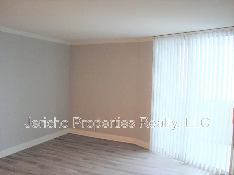 2 bed, 2.0 bath, 873 sqft, $1,695 — Photo 3