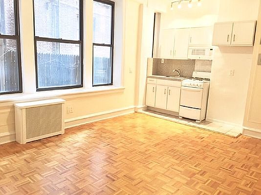 1st image of 350 W 55th St APT Gr16