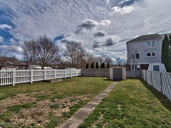 2nd image of 33 Lackawanna Ave