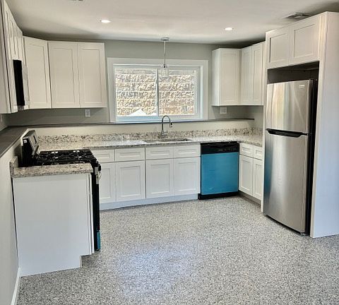 4th image of 73 King St Floor 2