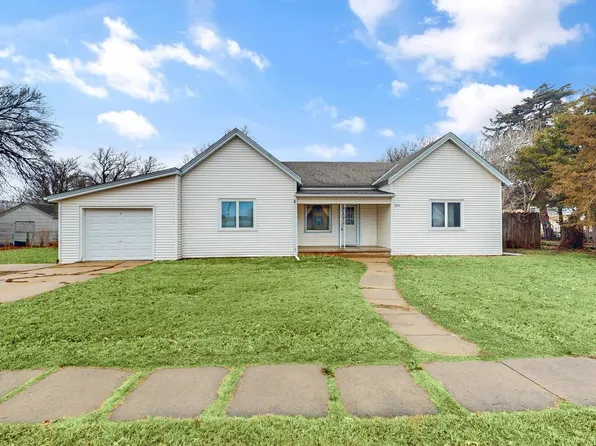 625 N Sedgwick St, Garden Plain, KS 67050
