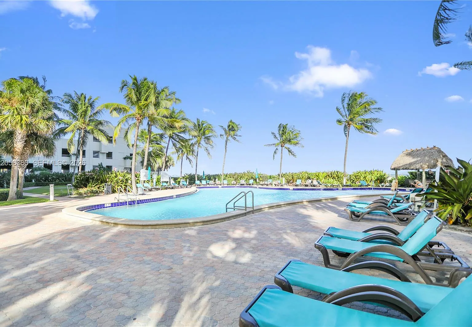Tides On Hollywood Beach — Photo 2