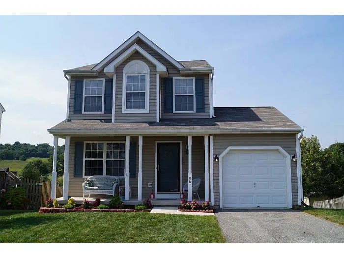 106 Larkhill Ct photo 1