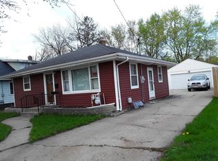 2938 Hanson St, Rockford, IL