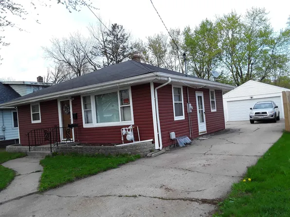 2938 Hanson St, Rockford, IL 61109