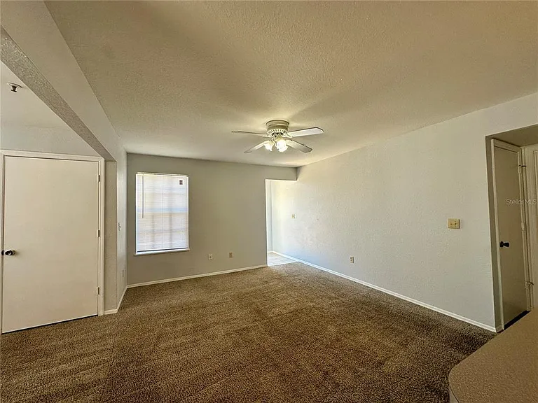 1610 Columbia Arms Cir #131 — Photo 10