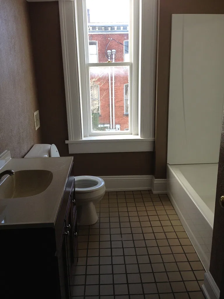 Court Street — Photo 3