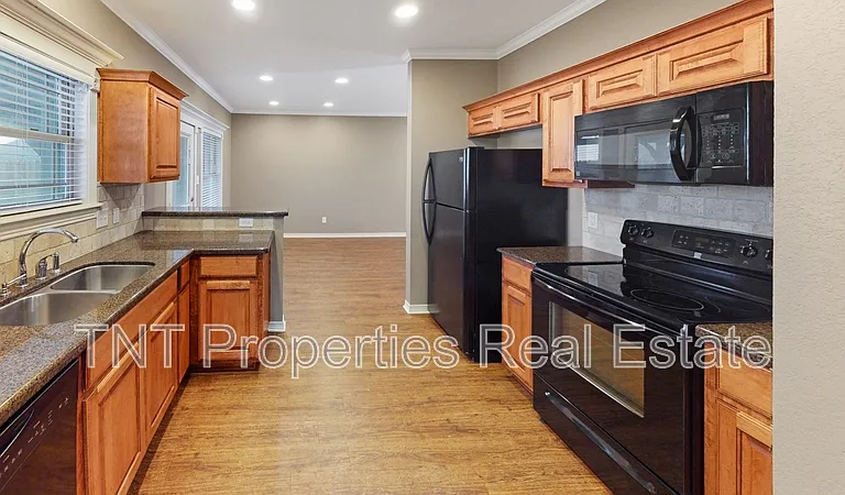 2830 Horseback Dr — Photo 16