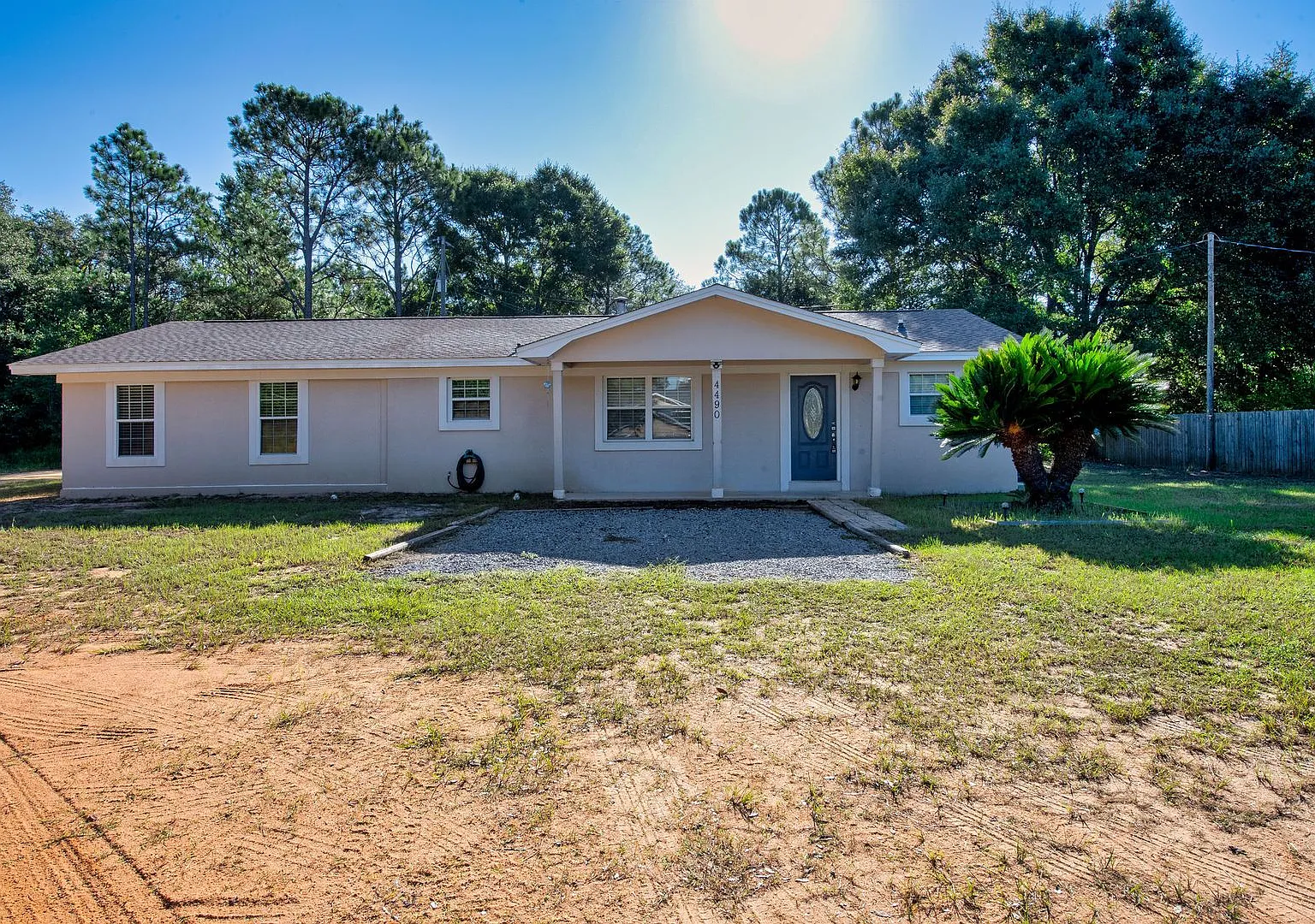 You'll Love the Space! 3-Bedroom Navarre Home with Covered Patio — Photo 2